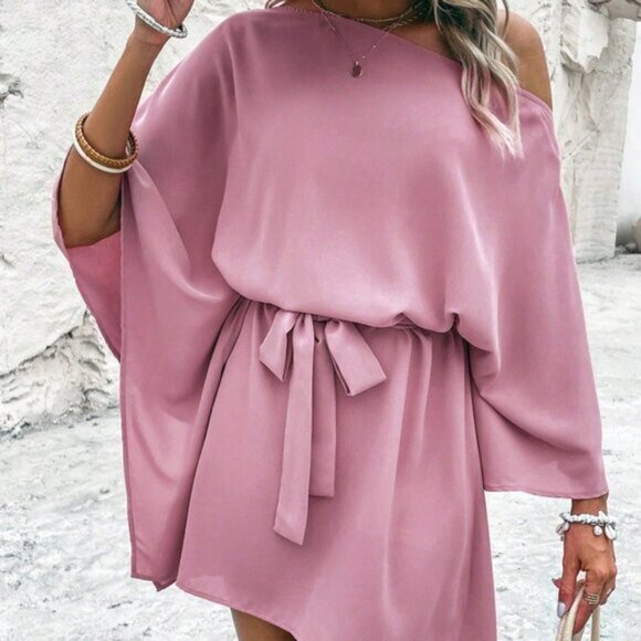 Casual Women's Solid Color Belted Bell Sleeve Dress - Picture 4 of 7